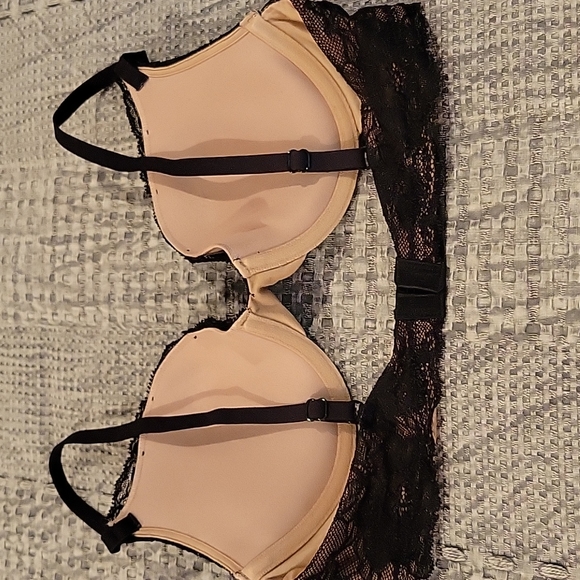 Maidenform black, lace push-up bra - Picture 3 of 4